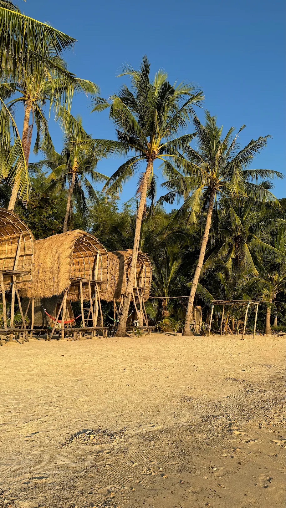 Beach Hut Coron Castaway